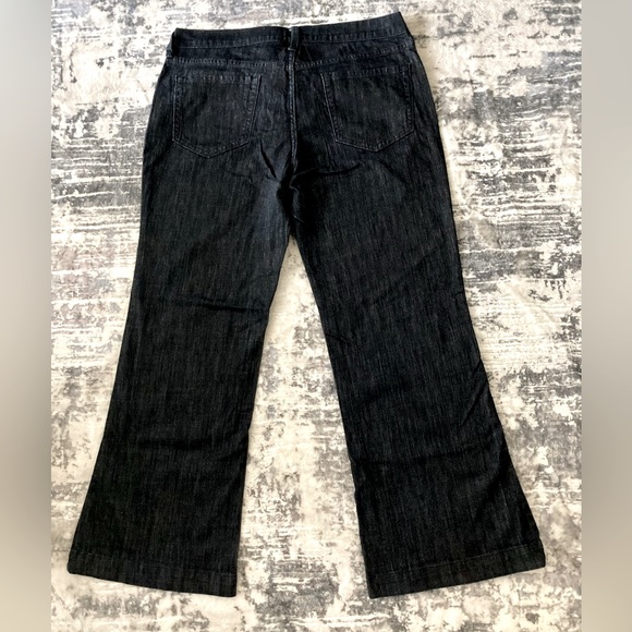 Old Navy Women's Flirt Jeans - Picture 6 of 9